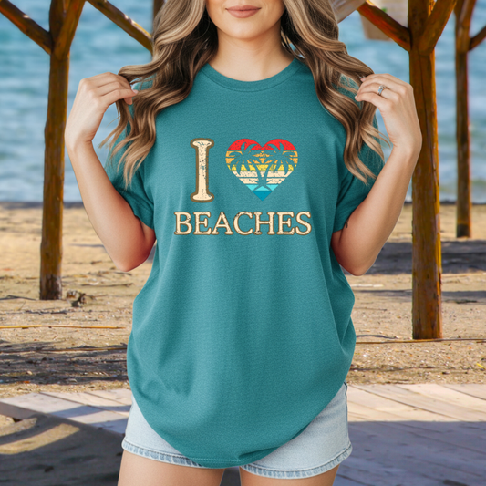I Heart Beaches - Distressed Retro T-Shirt