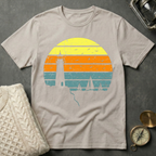 Lighthouse · Regatta - Distressed Retro Sunset T-Shirt